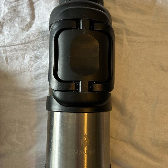 Titan Other - Manna Titan Stainless Steel Container with Black Base 4L. Double Wall.